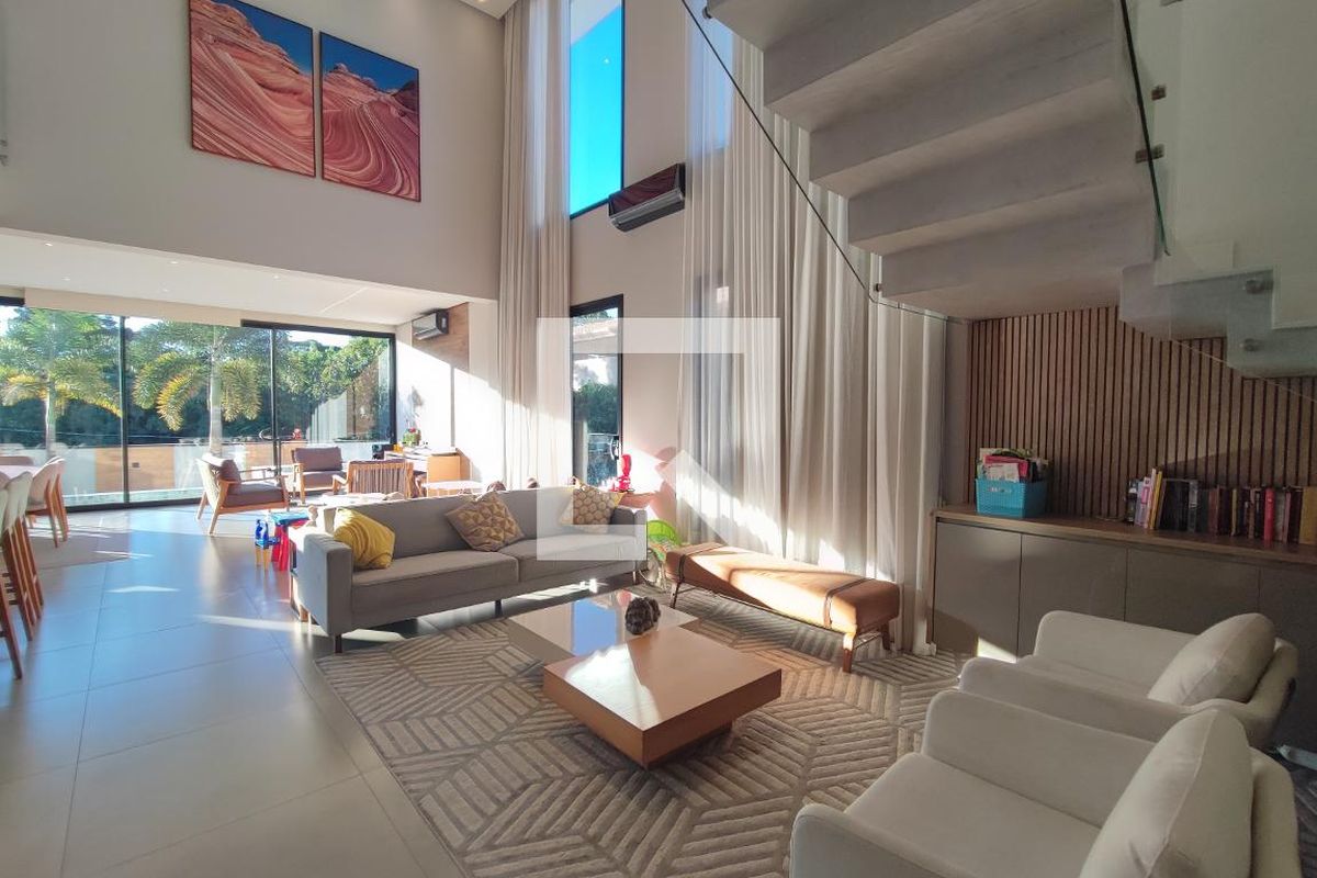 Casa à Venda - Swiss Park, 4 Quartos,  340 m2 em , Campinas - sp | SoloBR
