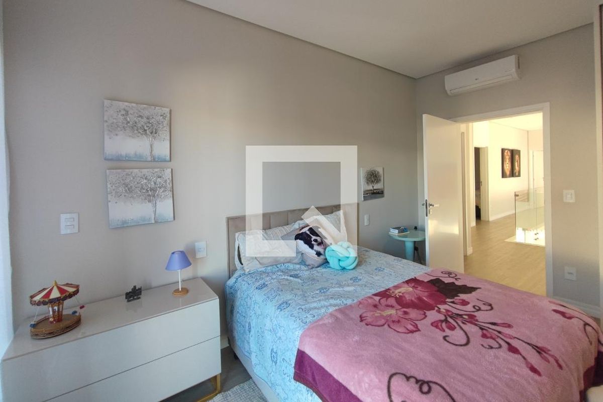 Casa à Venda - Swiss Park, 4 Quartos,  340 m2 em , Campinas - sp | SoloBR