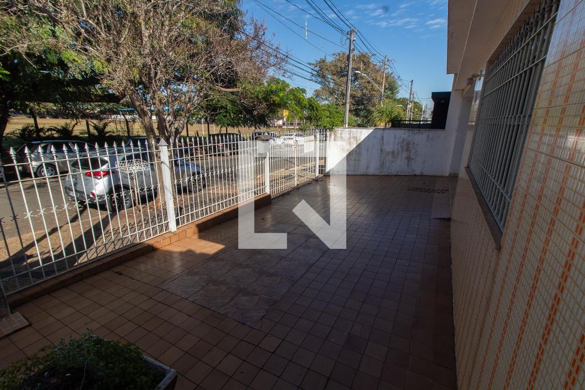 Casa à Venda - Barão Geraldo - Centro, 3 Quartos,  170 m2 em , Campinas - sp | SoloBR