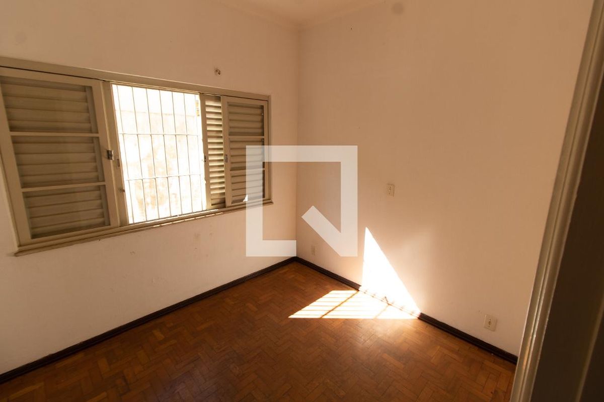Casa à Venda - Barão Geraldo - Centro, 3 Quartos,  170 m2 em , Campinas - sp | SoloBR