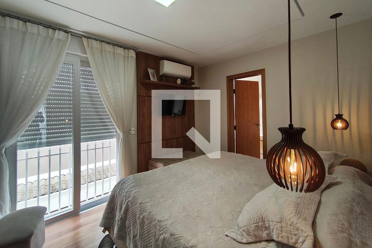Casa à Venda - Swiss Park, 4 Quartos,  384 m2 em , Campinas - sp | SoloBR
