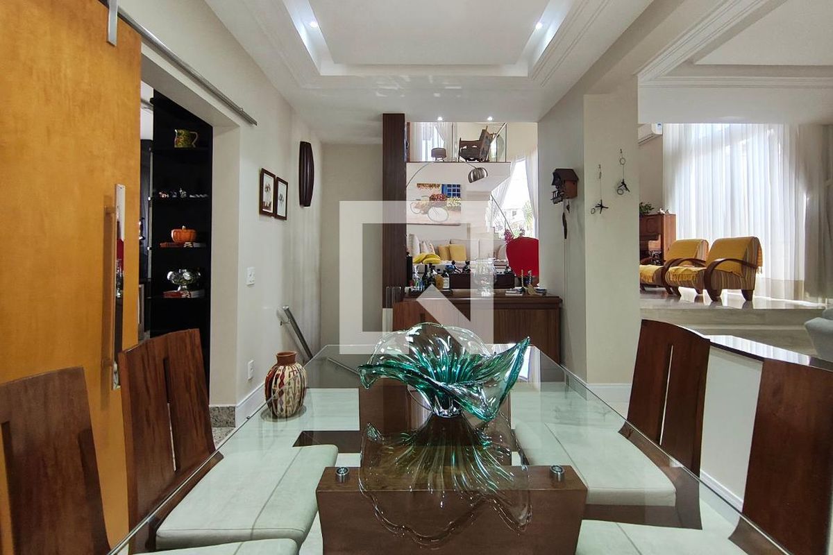 Casa à Venda - Swiss Park, 4 Quartos,  384 m2 em , Campinas - sp | SoloBR