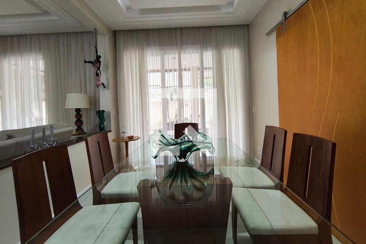 Casa à Venda - Swiss Park, 4 Quartos,  384 m2 em , Campinas - sp | SoloBR