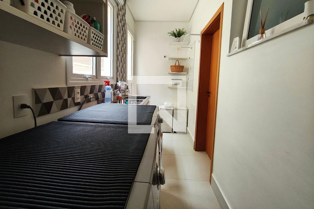Casa à Venda - Swiss Park, 4 Quartos,  384 m2 em , Campinas - sp | SoloBR