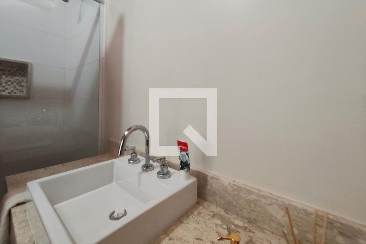 Casa à Venda - Swiss Park, 4 Quartos,  384 m2 em , Campinas - sp | SoloBR