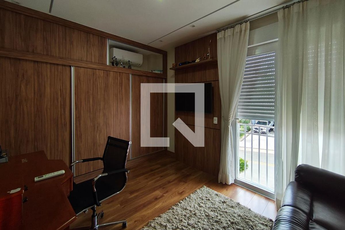 Casa à Venda - Swiss Park, 4 Quartos,  384 m2 em , Campinas - sp | SoloBR
