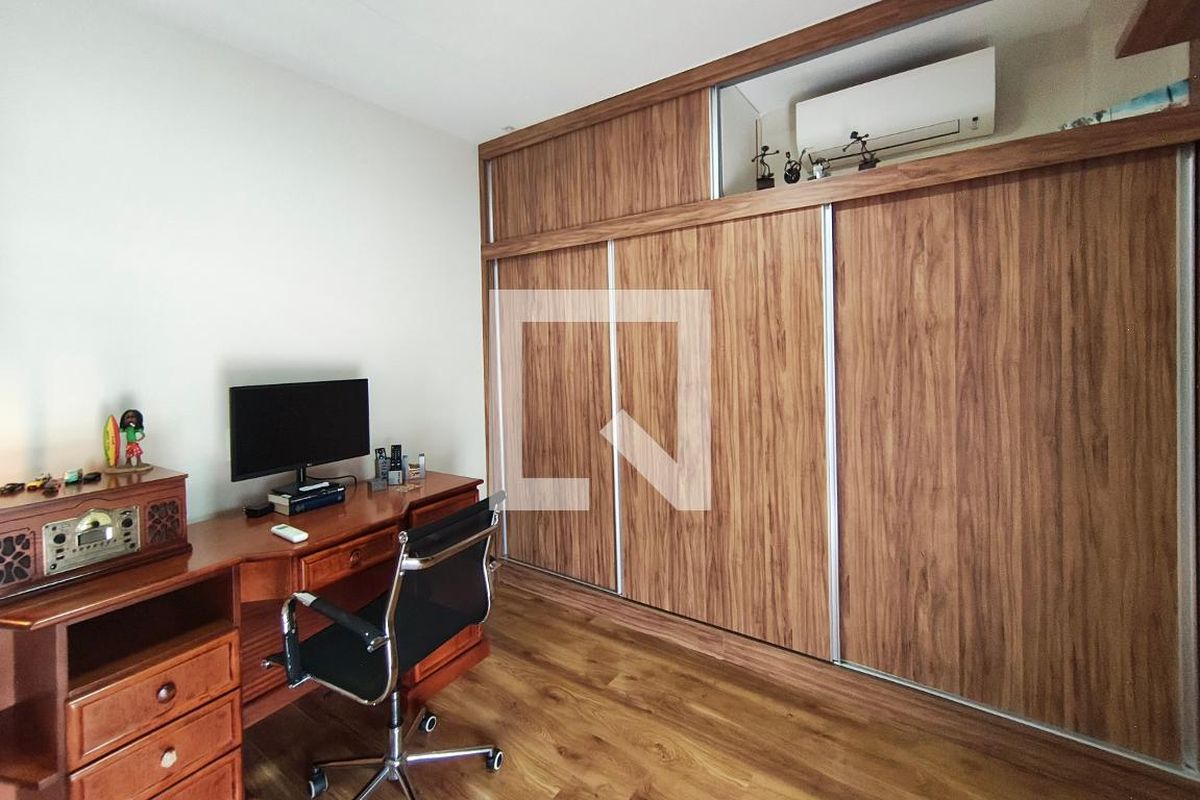 Casa à Venda - Swiss Park, 4 Quartos,  384 m2 em , Campinas - sp | SoloBR