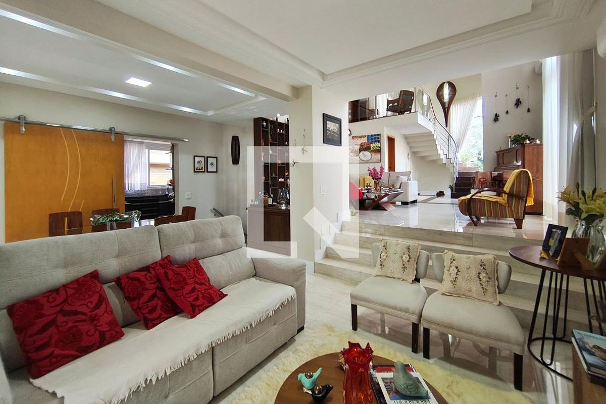Casa à Venda - Swiss Park, 4 Quartos,  384 m2 em , Campinas - sp | SoloBR