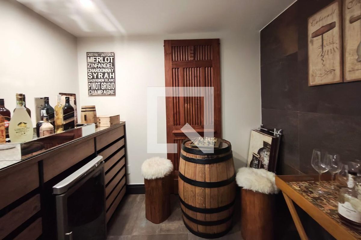 Casa à Venda - Swiss Park, 4 Quartos,  384 m2 em , Campinas - sp | SoloBR