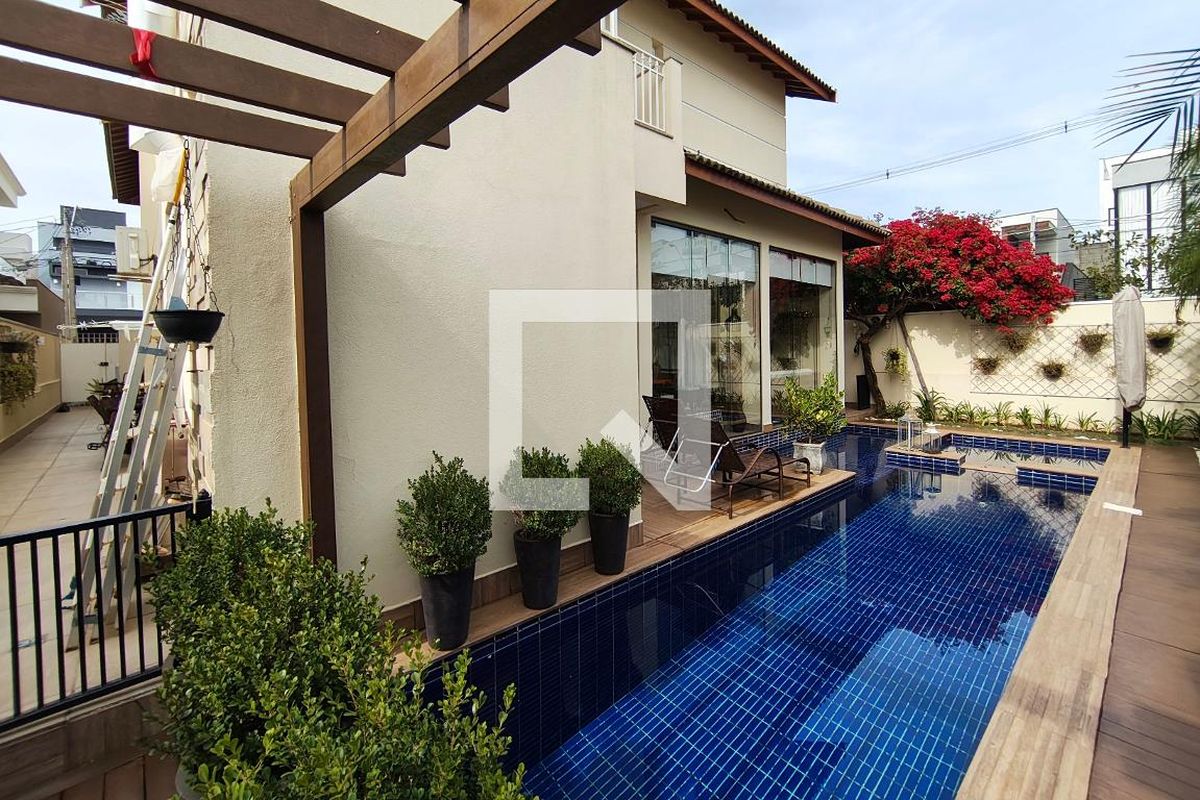 Casa à Venda - Swiss Park, 4 Quartos,  384 m2 em , Campinas - sp | SoloBR
