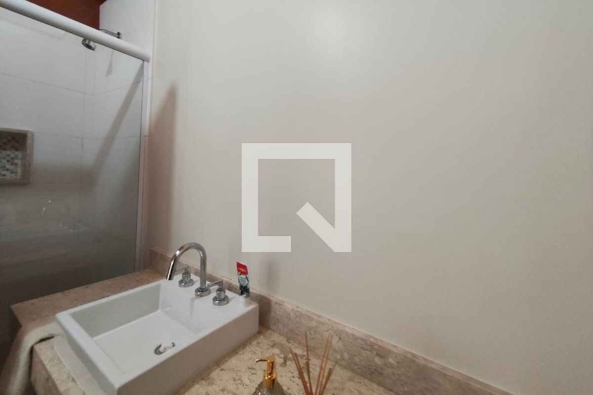 Casa à Venda - Swiss Park, 4 Quartos,  384 m2 em , Campinas - sp | SoloBR