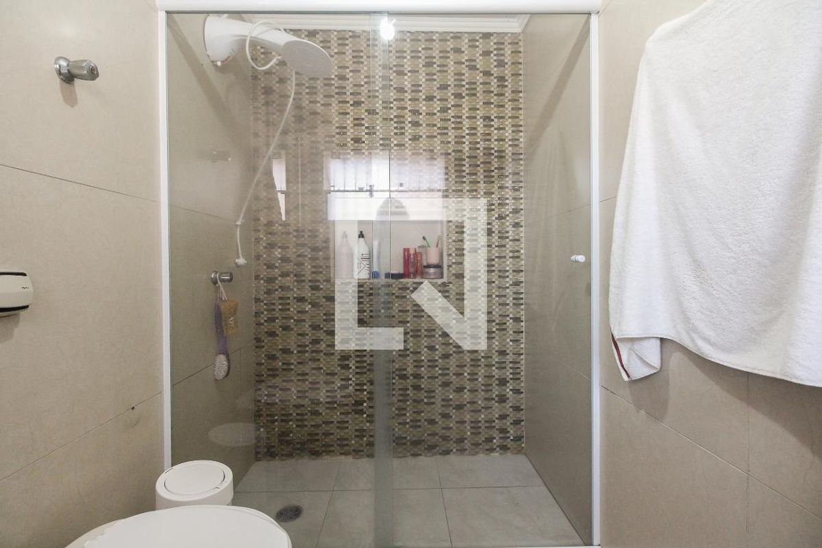 Casa, 3 quartos, 240 m² - Foto 50