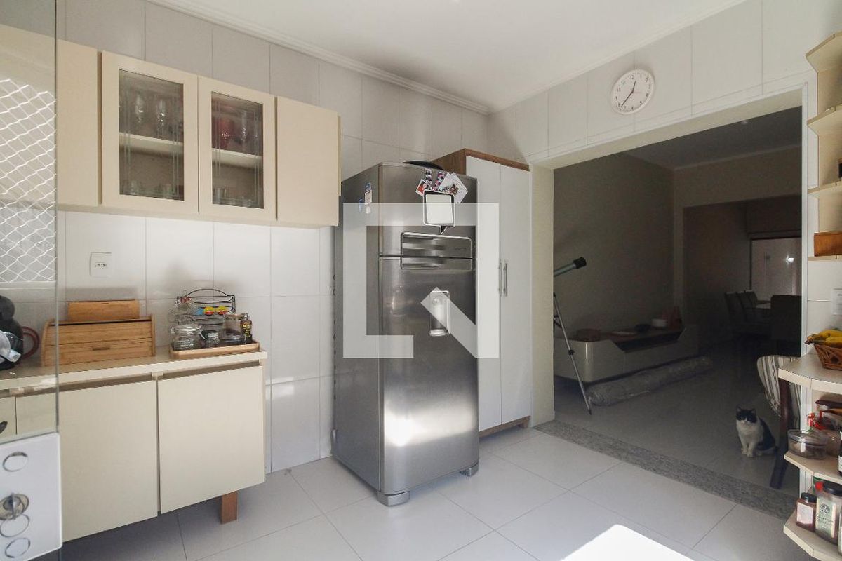 Casa, 3 quartos, 240 m² - Foto 74