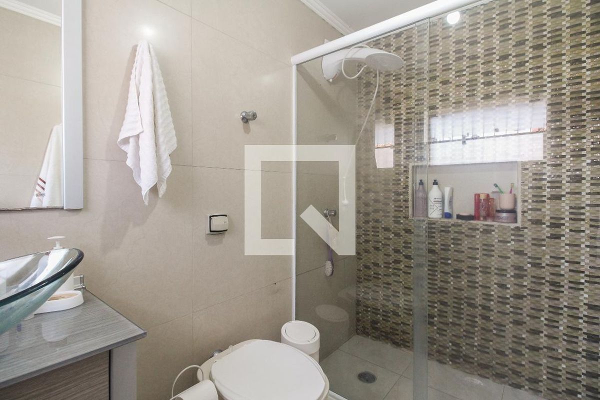 Casa, 3 quartos, 240 m² - Foto 48