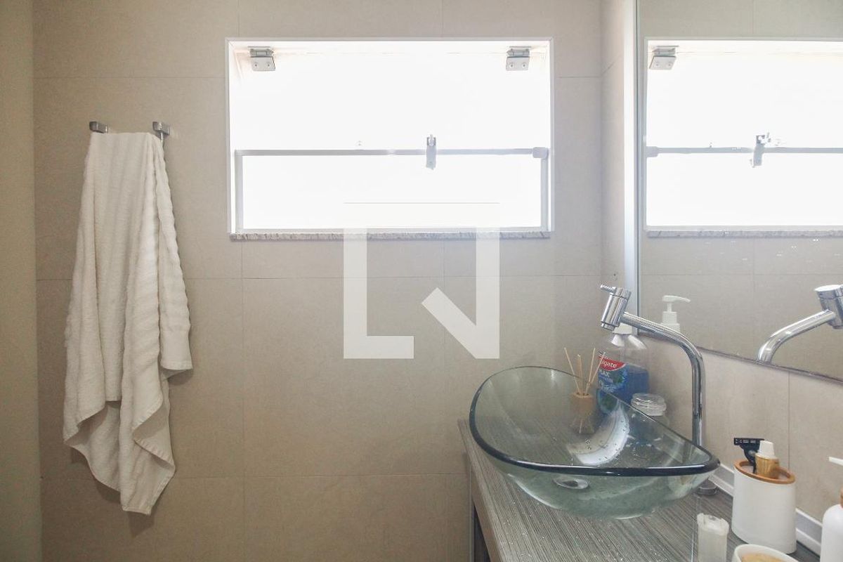 Casa, 3 quartos, 240 m² - Foto 46