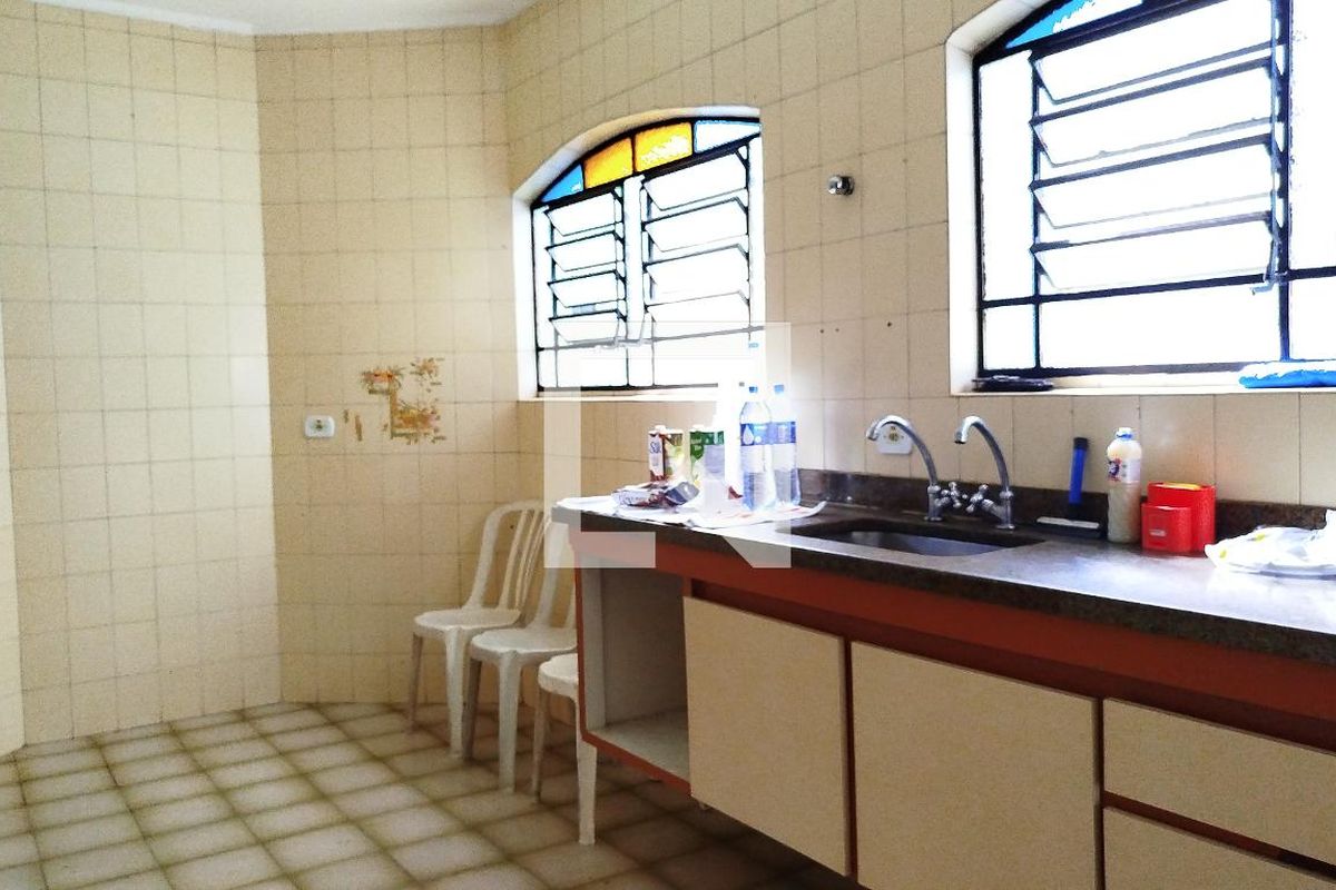 Casa, 3 quartos, 330 m² - Foto 96
