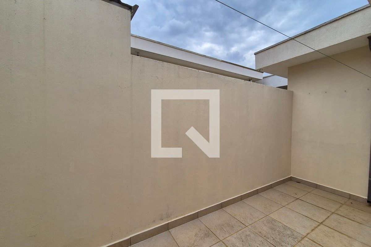 Casa à Venda - Parque Prado, 4 Quartos,  180 m2 em , Campinas - sp | SoloBR