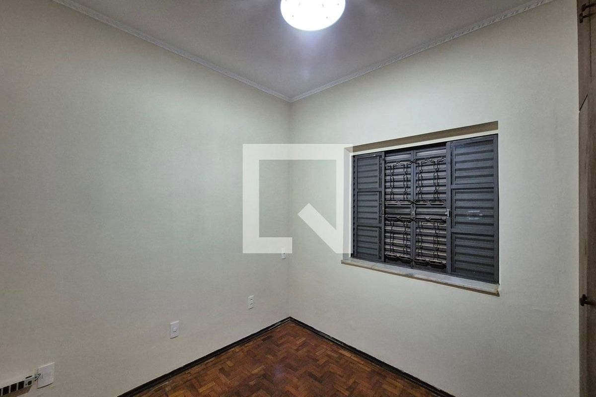 Casa à Venda - Parque Prado, 4 Quartos,  180 m2 em , Campinas - sp | SoloBR
