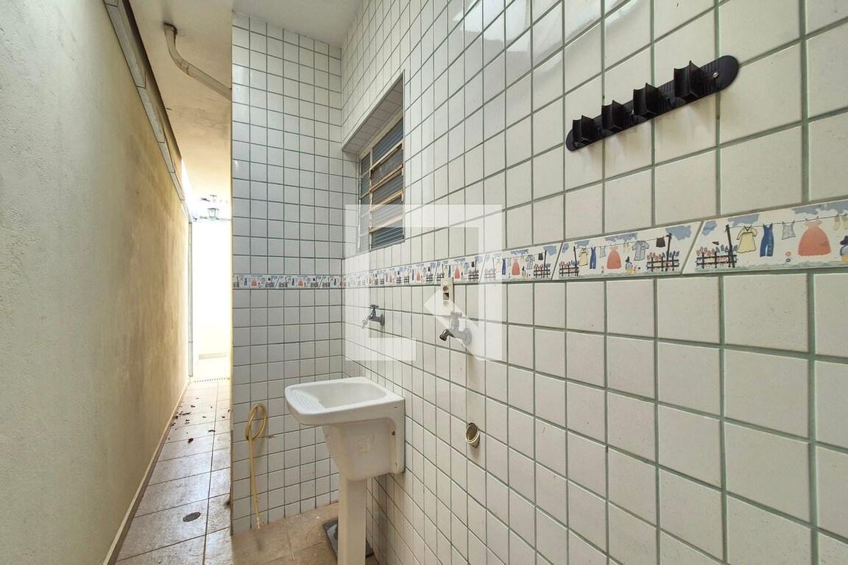 Casa à Venda - Parque Prado, 4 Quartos,  180 m2 em , Campinas - sp | SoloBR