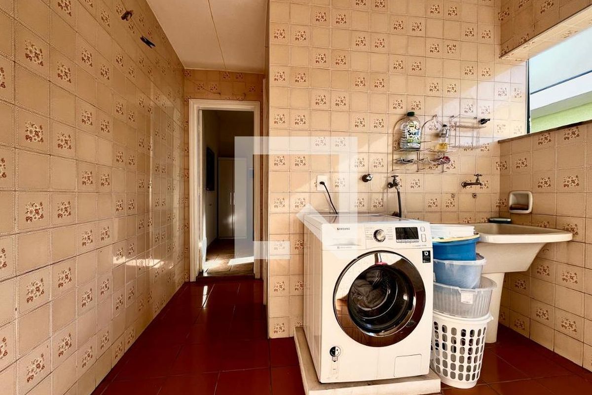 Casa à Venda - Taquaral, 4 Quartos,  247 m2 em , Campinas - sp | SoloBR
