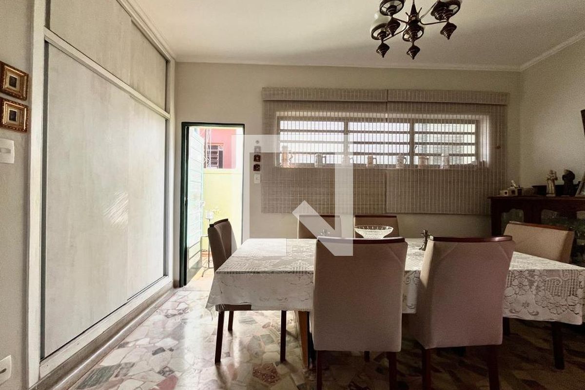 Casa à Venda - Taquaral, 4 Quartos,  247 m2 em , Campinas - sp | SoloBR