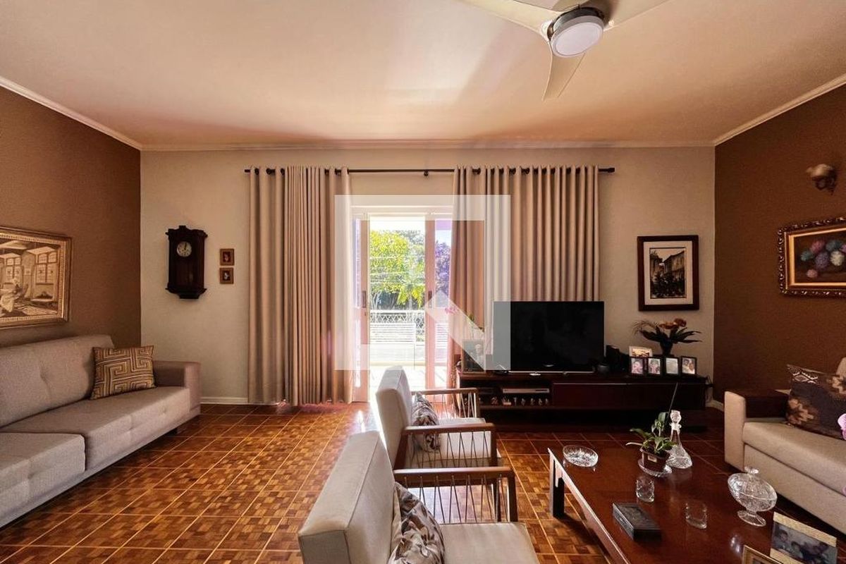 Casa à Venda - Taquaral, 4 Quartos,  247 m2 em , Campinas - sp | SoloBR