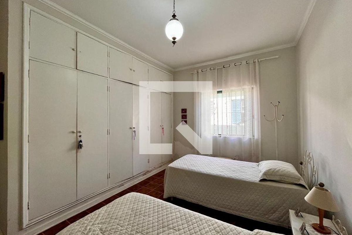 Casa à Venda - Taquaral, 4 Quartos,  247 m2 em , Campinas - sp | SoloBR