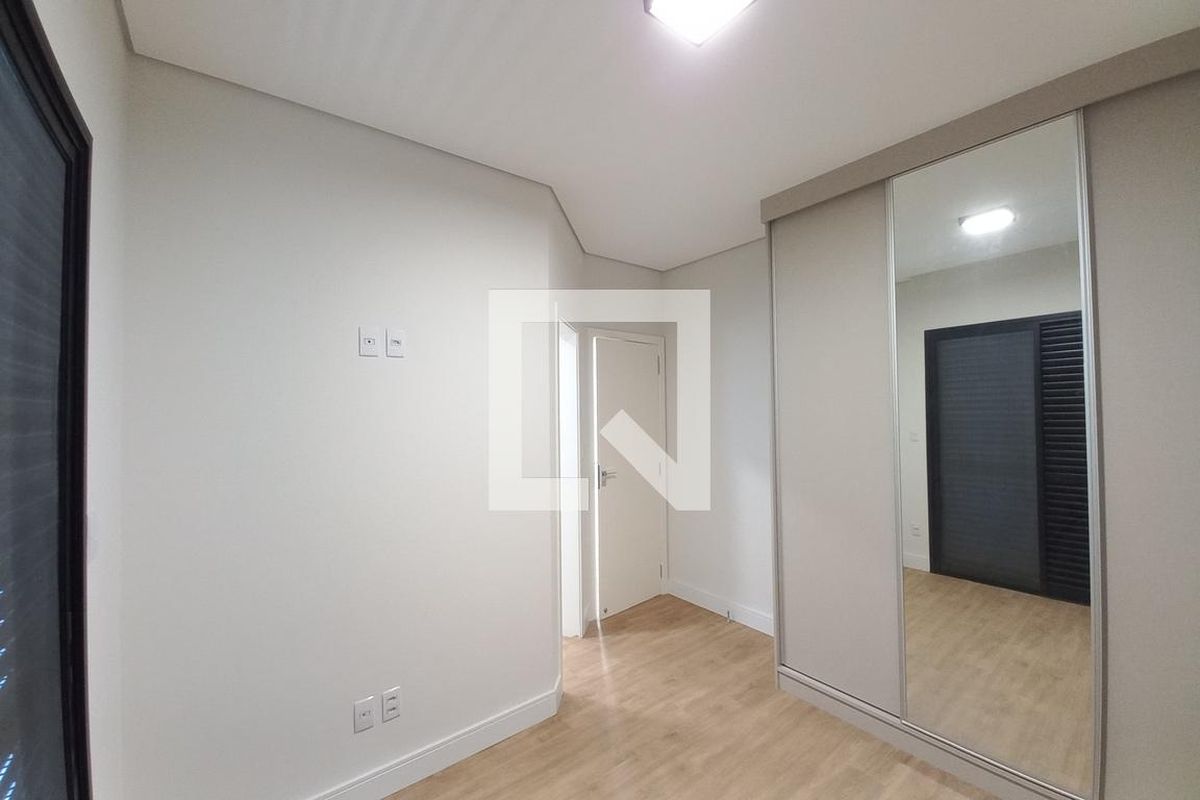 Casa à Venda - Swiss Park, 4 Quartos,  300 m2 em , Campinas - sp | SoloBR