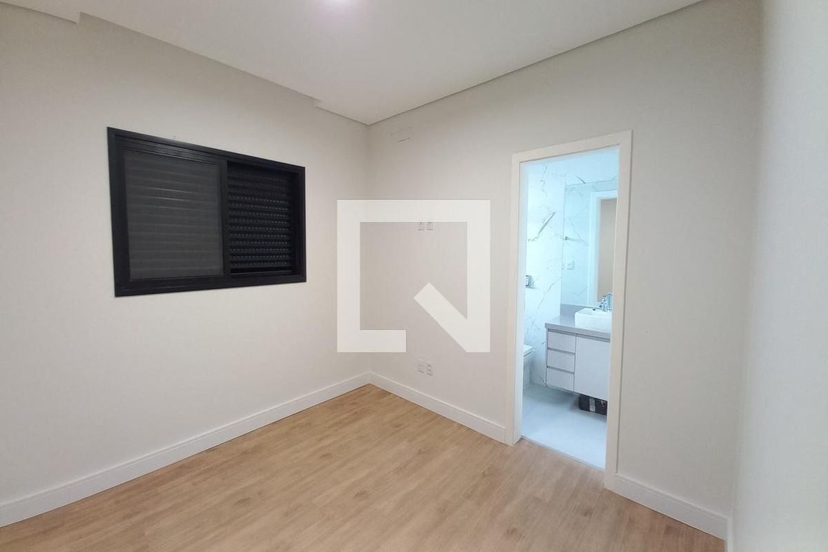 Casa à Venda - Swiss Park, 4 Quartos,  300 m2 em , Campinas - sp | SoloBR