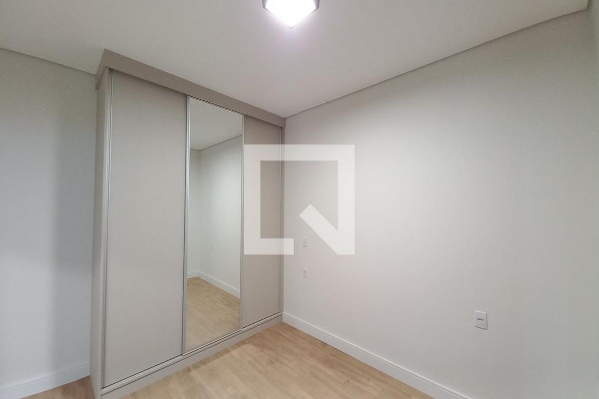 Casa à Venda - Swiss Park, 4 Quartos,  300 m2 em , Campinas - sp | SoloBR