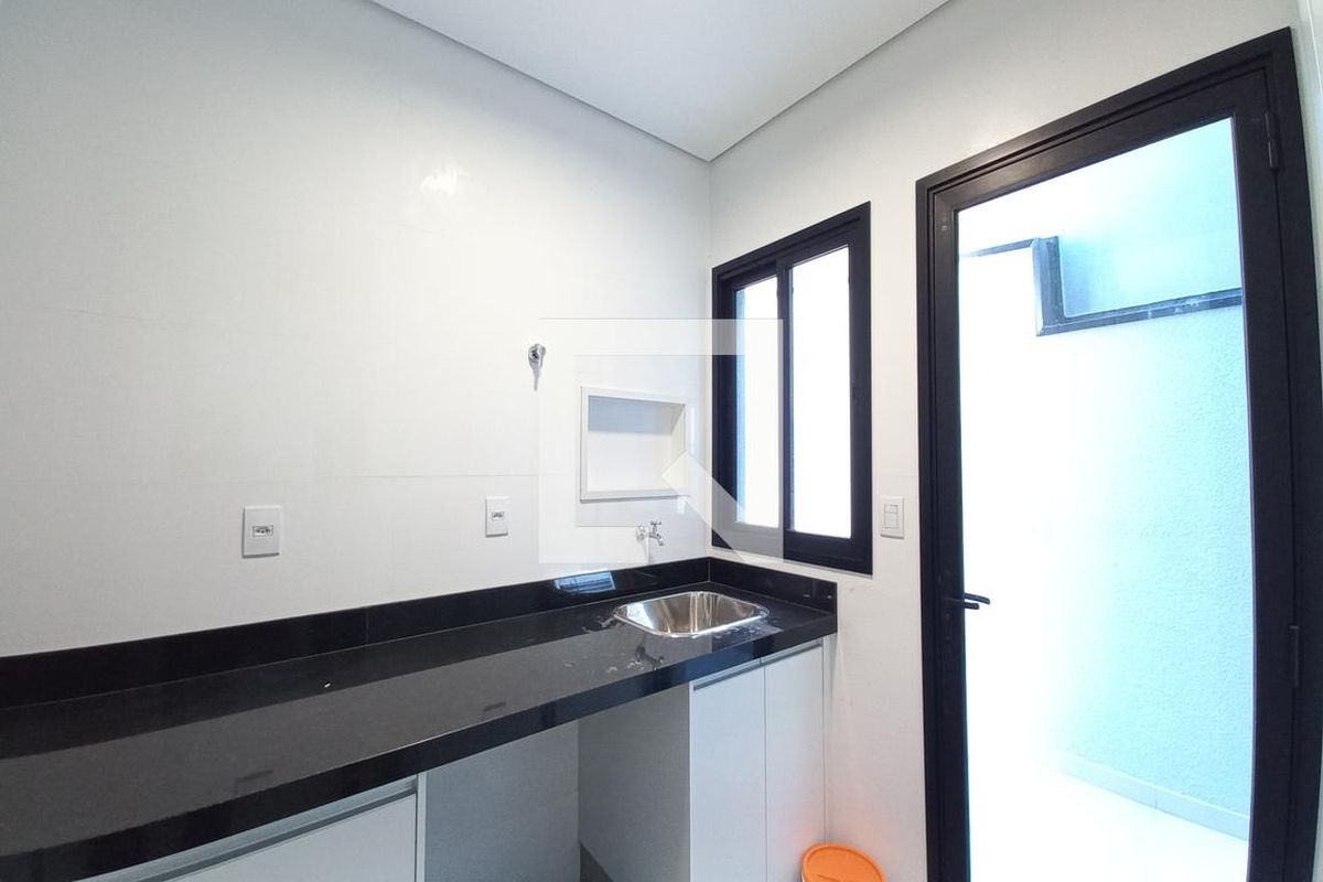 Casa à Venda - Swiss Park, 4 Quartos,  300 m2 em , Campinas - sp | SoloBR