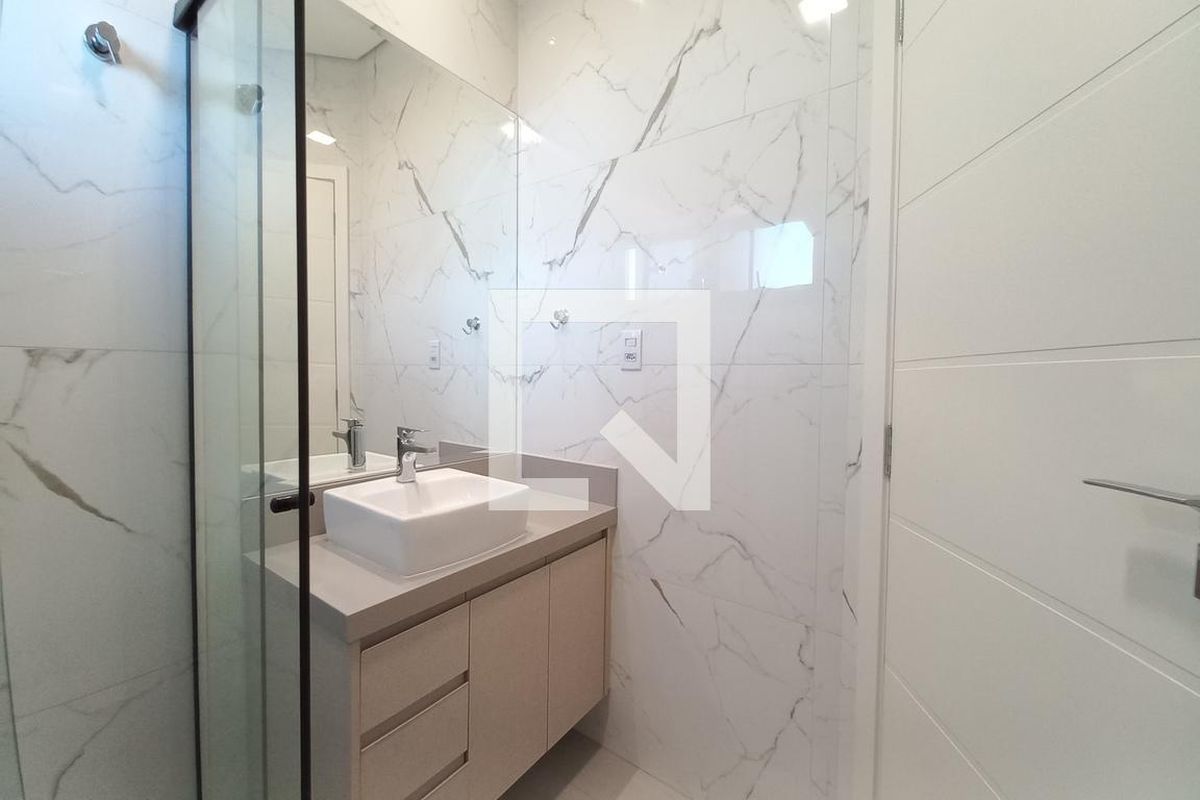 Casa à Venda - Swiss Park, 4 Quartos,  300 m2 em , Campinas - sp | SoloBR