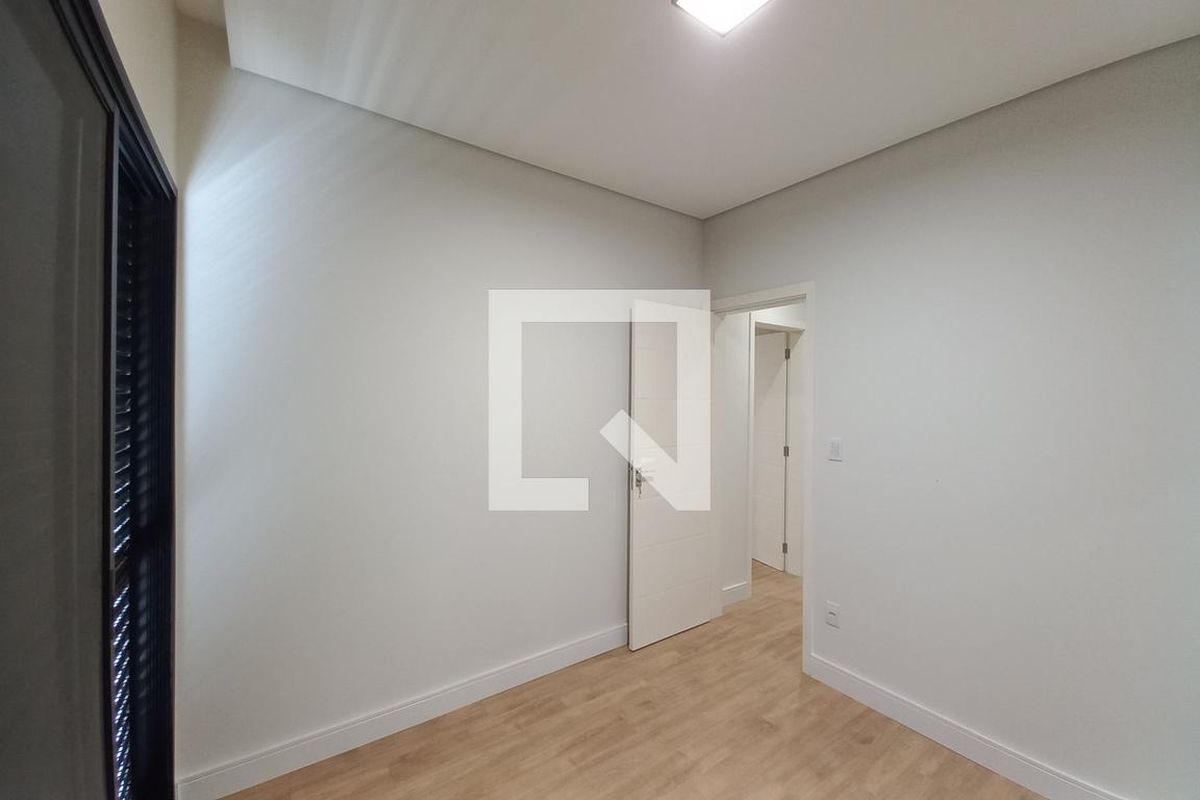 Casa à Venda - Swiss Park, 4 Quartos,  300 m2 em , Campinas - sp | SoloBR