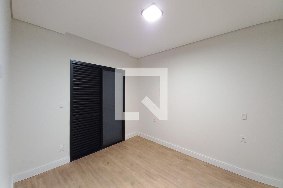 Casa à Venda - Swiss Park, 4 Quartos,  300 m2 em , Campinas - sp | SoloBR