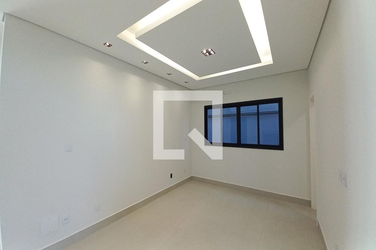 Casa à Venda - Swiss Park, 4 Quartos,  300 m2 em , Campinas - sp | SoloBR