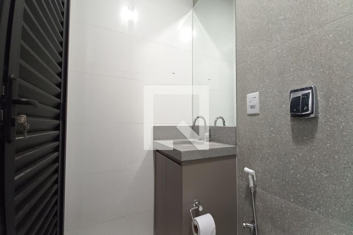Casa à Venda - Swiss Park, 4 Quartos,  300 m2 em , Campinas - sp | SoloBR