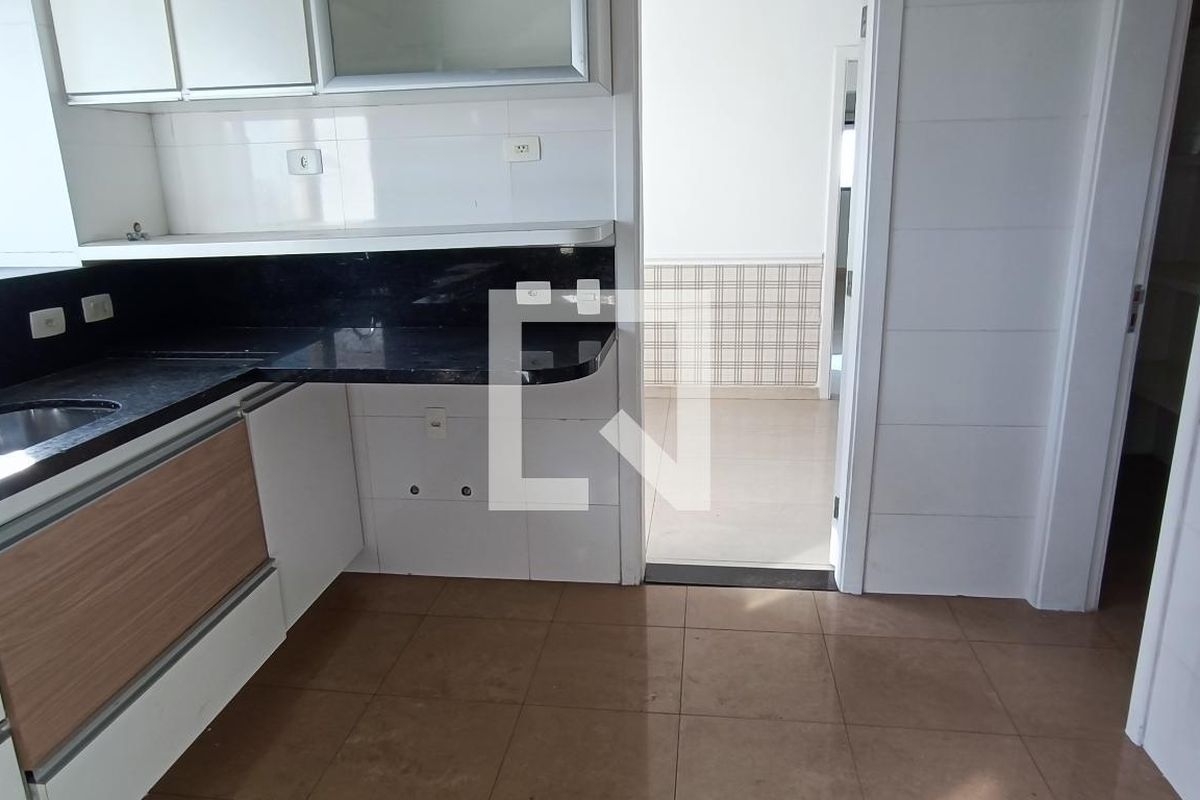 Apartamento, 3 quartos, 260 m² - Foto 102