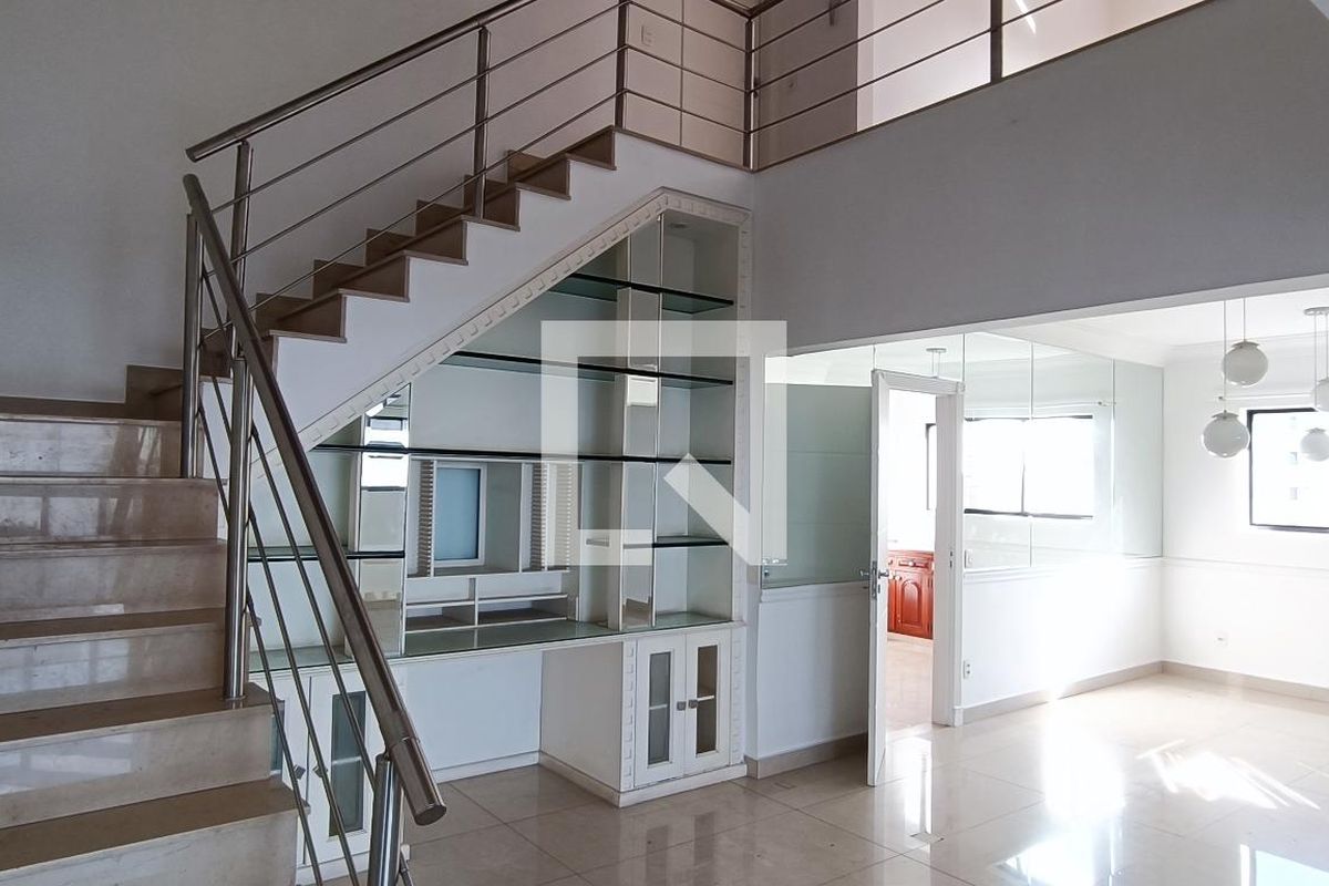 Apartamento, 3 quartos, 260 m² - Foto 2