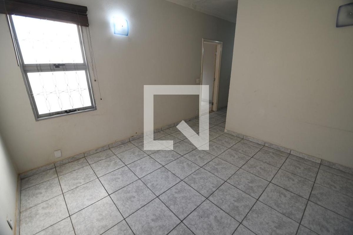 Casa à Venda - Guanabara, 3 Quartos,  241 m2 em , Campinas - sp | SoloBR