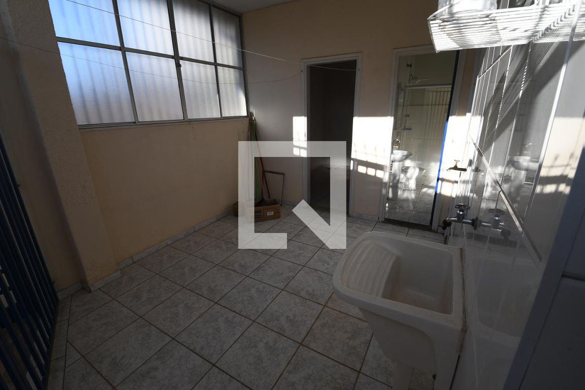 Casa à Venda - Guanabara, 3 Quartos,  241 m2 em , Campinas - sp | SoloBR