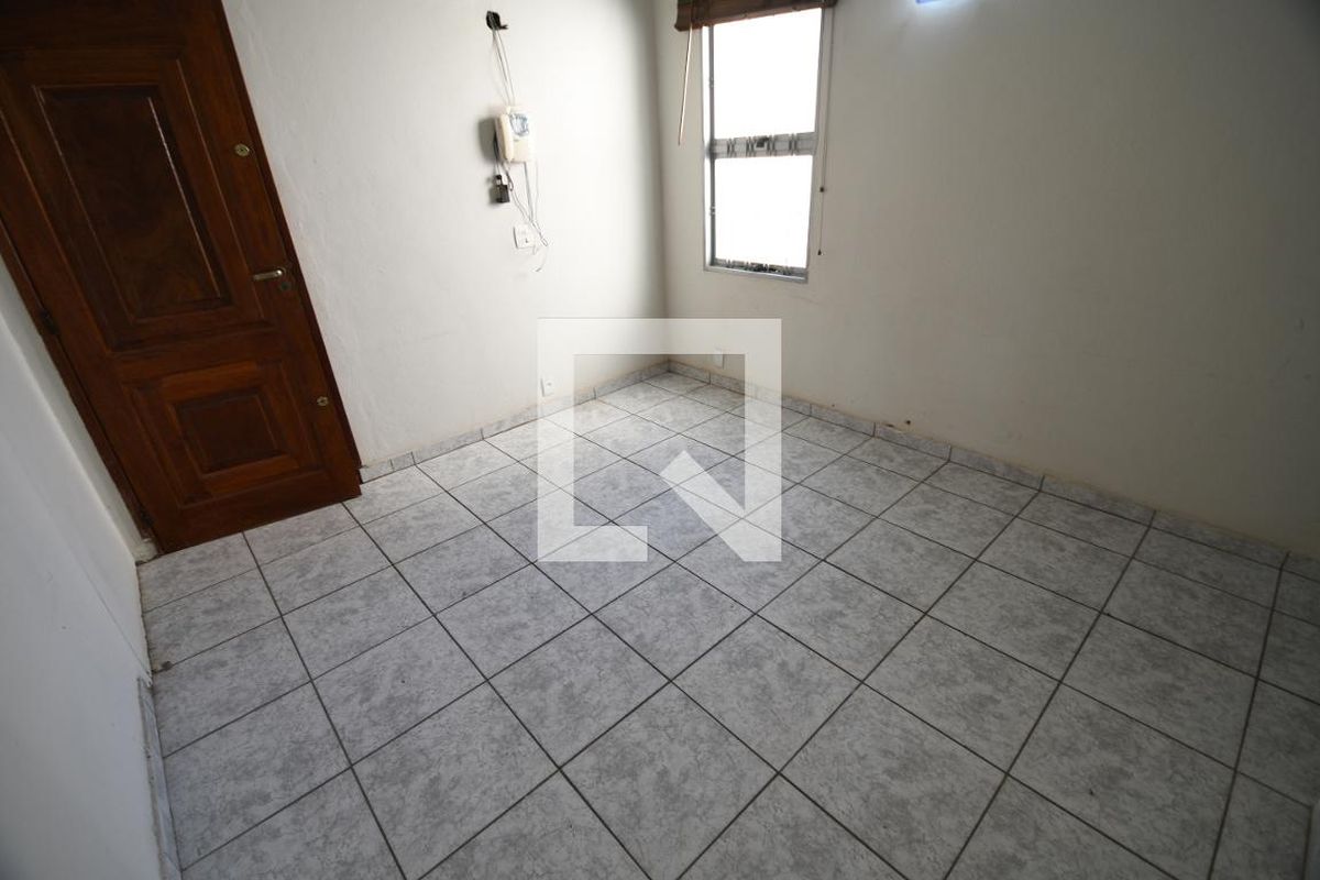 Casa à Venda - Guanabara, 3 Quartos,  241 m2 em , Campinas - sp | SoloBR