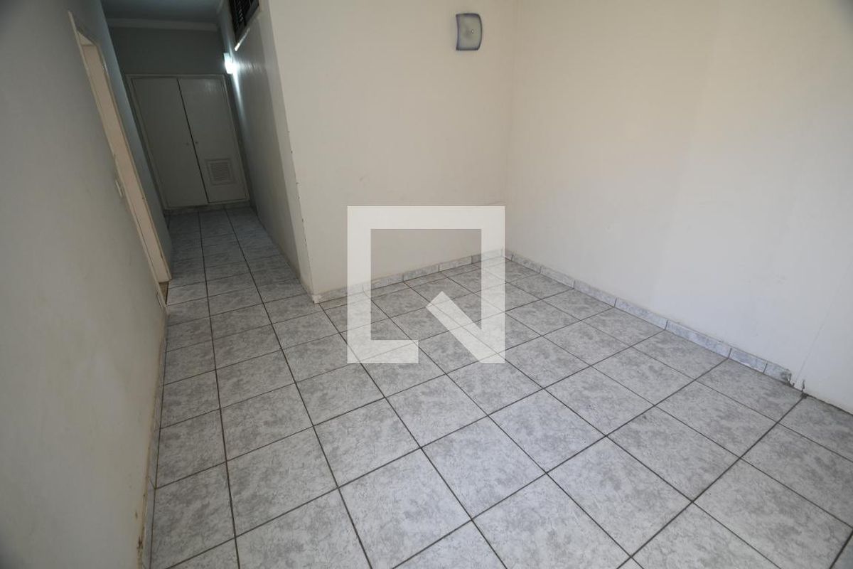 Casa à Venda - Guanabara, 3 Quartos,  241 m2 em , Campinas - sp | SoloBR