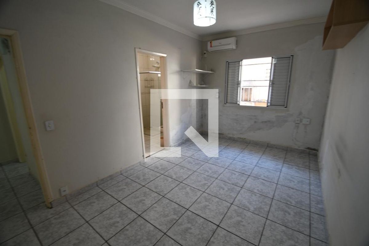 Casa à Venda - Guanabara, 3 Quartos,  241 m2 em , Campinas - sp | SoloBR