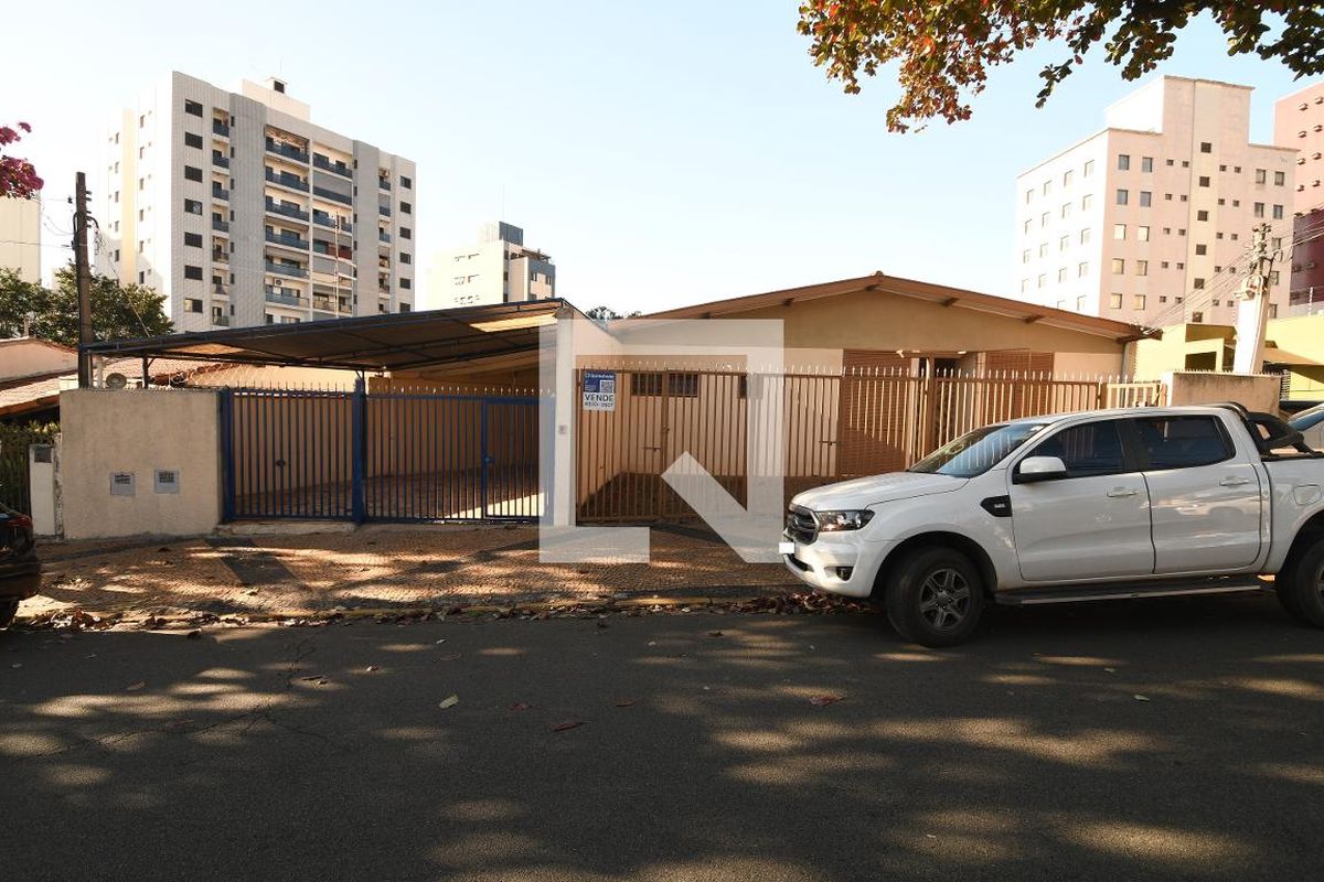 Casa à Venda - Guanabara, 3 Quartos,  241 m2 em , Campinas - sp | SoloBR