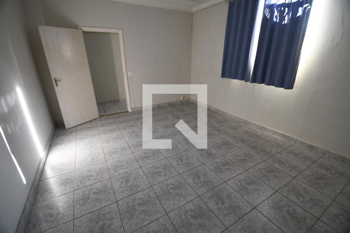 Casa à Venda - Guanabara, 3 Quartos,  241 m2 em , Campinas - sp | SoloBR