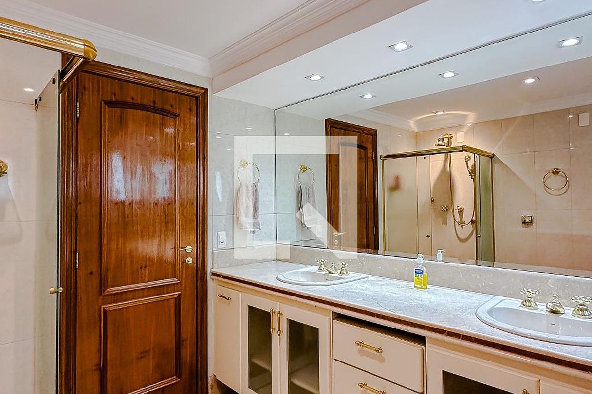 Apartamento, 3 quartos, 220 m² - Foto 44