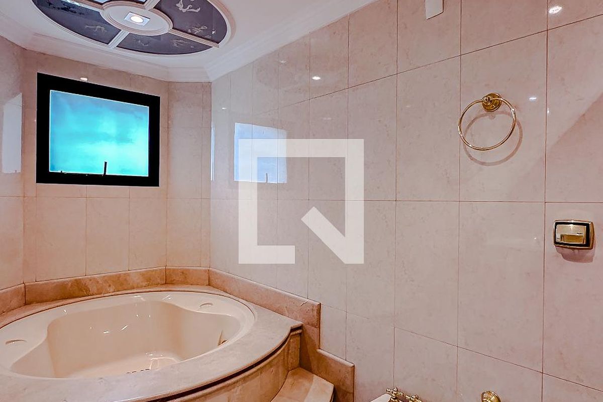 Apartamento, 3 quartos, 220 m² - Foto 42