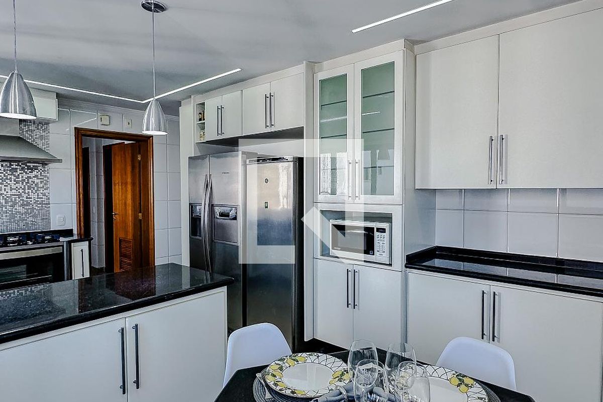 Apartamento, 3 quartos, 220 m² - Foto 116