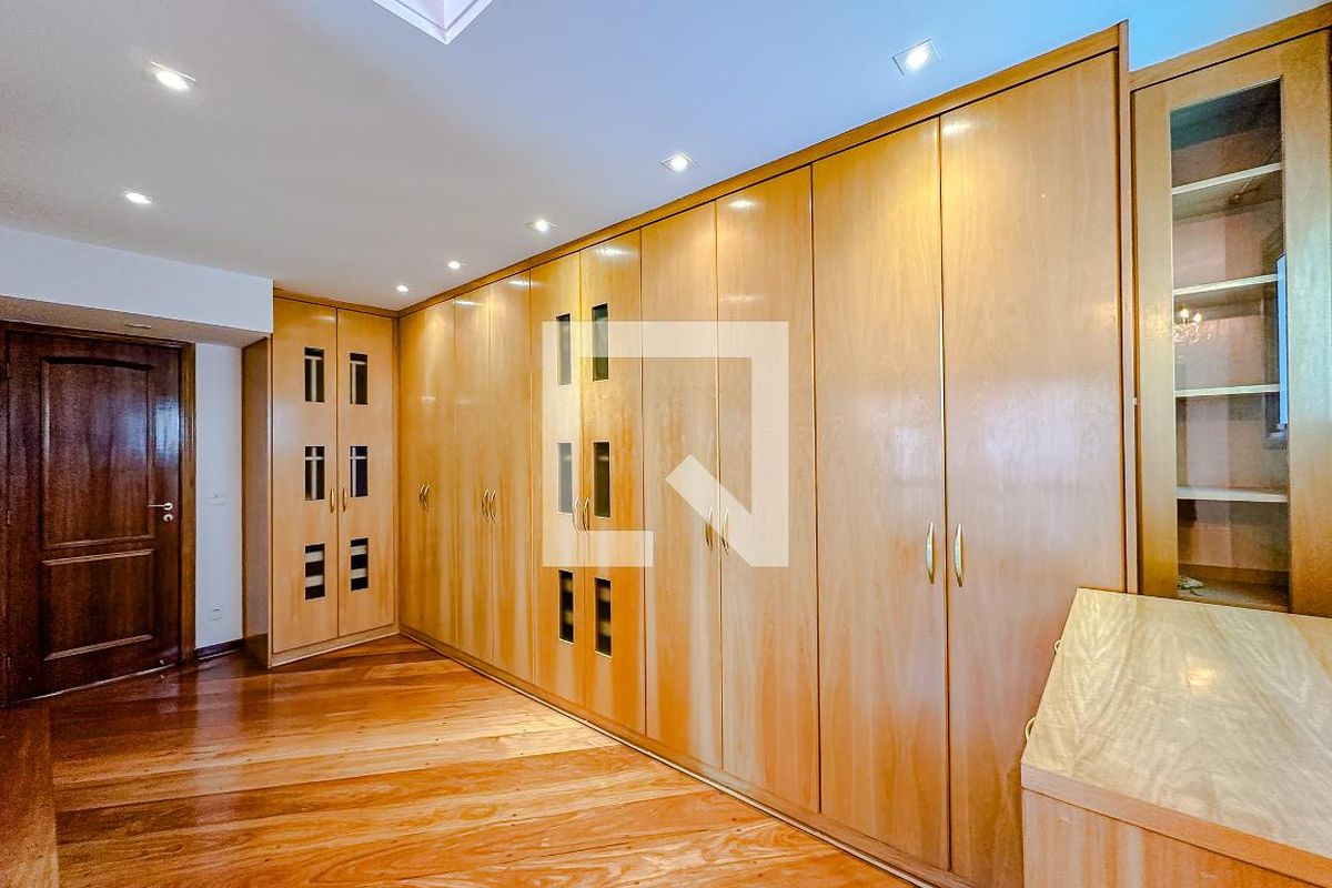 Apartamento, 3 quartos, 220 m² - Foto 38