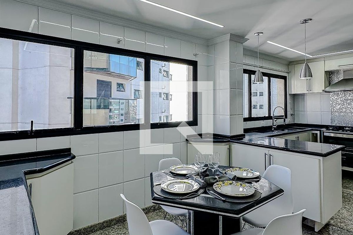Apartamento, 3 quartos, 220 m² - Foto 114